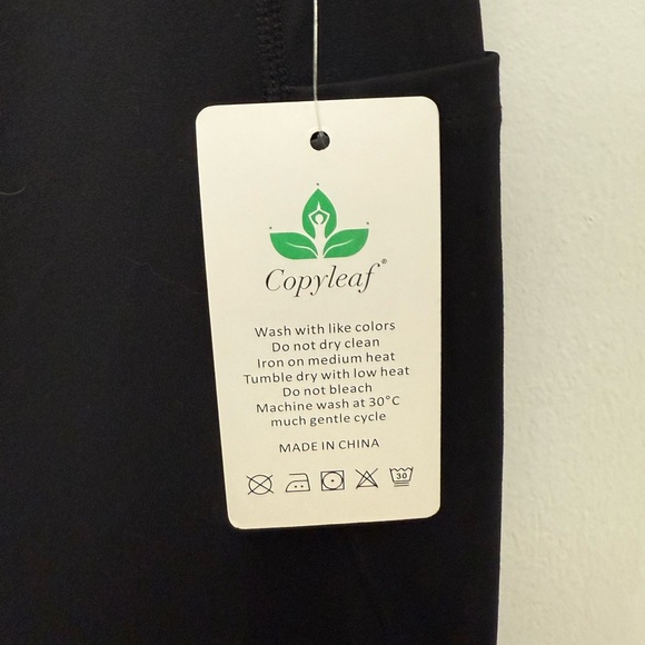 Copyleaf High waisted Flared Yoga Pants Pockets Black Size Large New - Picture 6 of 11